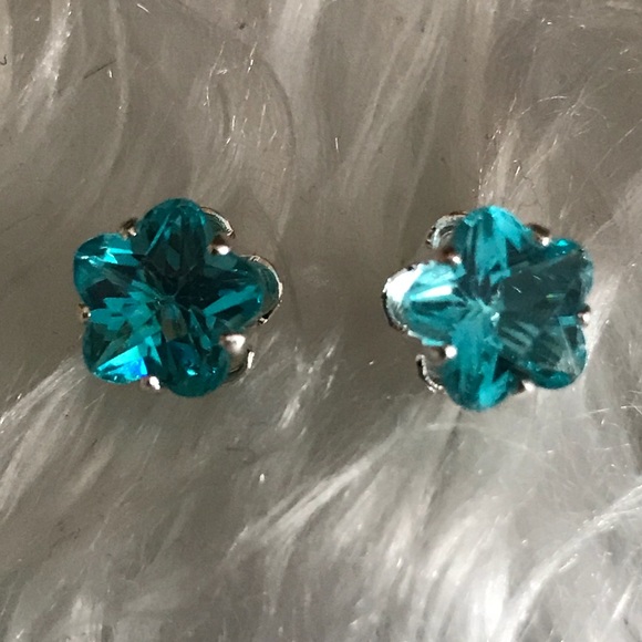 925 Sterling Silver Jewelry - 925 Sterling Silver Teal Flower Crystal earrings